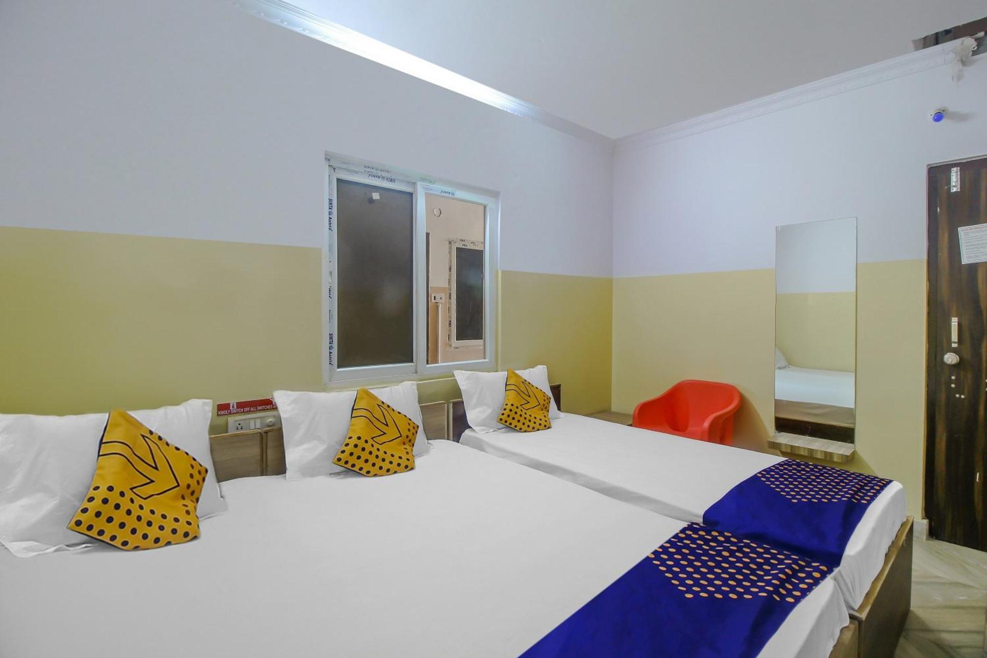 Spot On 81775 Mohit Gokul Lodge New Luxury Room'S Near Secunderabad Railway Station Lalaguda ภายนอก รูปภาพ